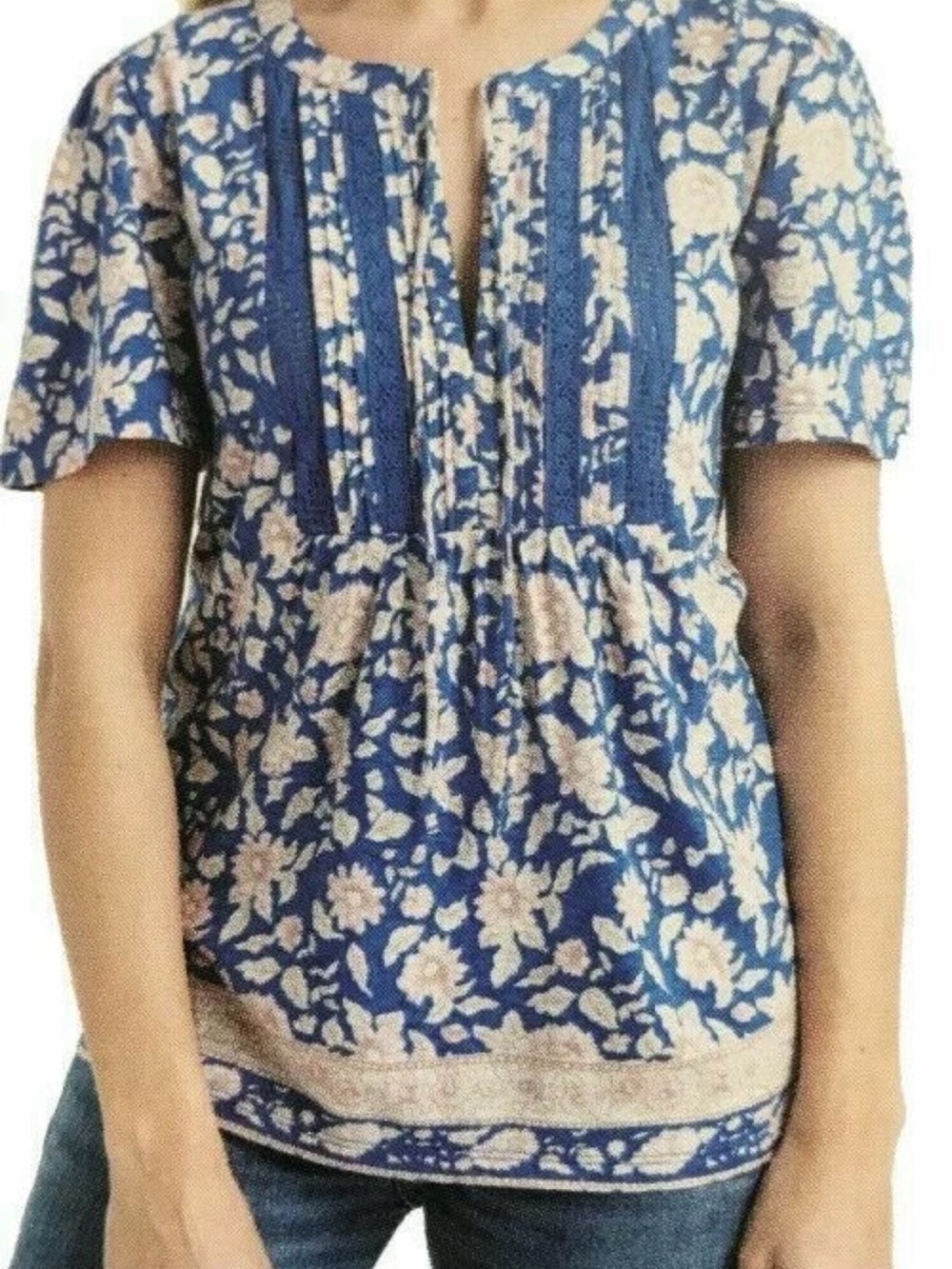 Lucky Brand Blue and pink Floral Pintuck Top NWT B0031